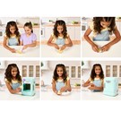 Foto van speelgoed 09_Cookeez Makery Koelkast_2_05 23511_COOKEEZMAKERY_FREEZYCAKEZ_LIFESTYLE_1X1_BG_ASST.jpg